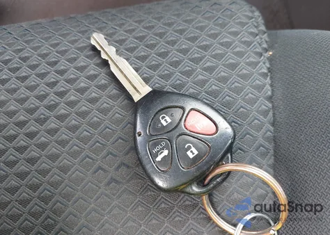 2010 Toyota Camry Se z USA, uszkodzony, nr VIN 4T1BF3EK9AU523879